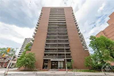 475 LAURIER Avenue W 1802, Ottawa Centre, ON K1R 7X1