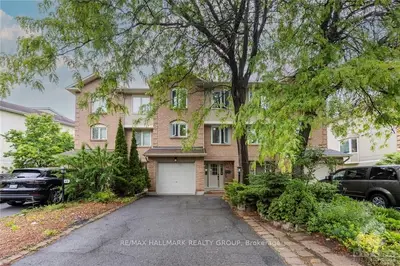 40 ARBORDALE Crescent, South of Baseline to Knoxdale, ON K2G 5C5