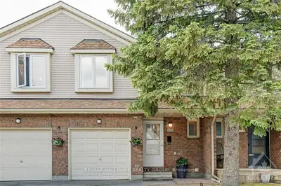 432 VALADE Crescent, Orleans - Cumberland and Area, ON K4A 2W3