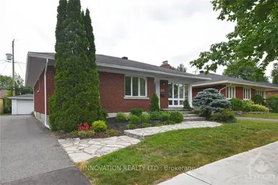 842 CHAPMAN Boulevard, Elmvale Acres and Area, ON K1G 1V2