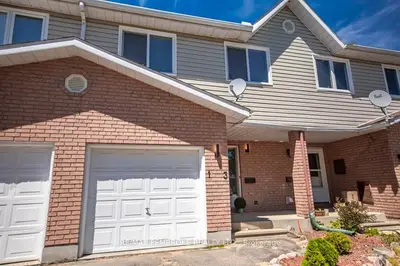 13 VERMONT MEADOW Drive, Petawawa, ON K8H 3N3