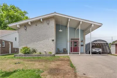 32 CAMBRIDGE Crescent, Brockville, ON K6V 6L8