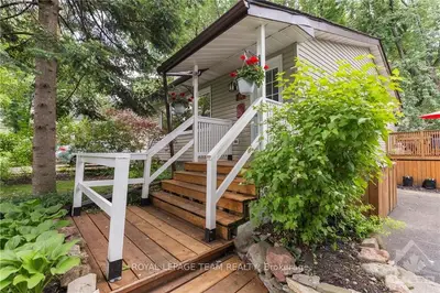 44 BOYCE Avenue, Britannia - Lincoln Heights and Area, ON K2B 6H9