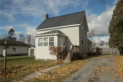 26 Saunders Avenue, South Stormont, On K0c 1p0