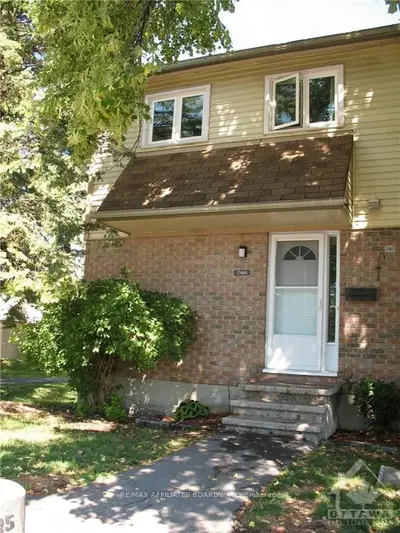 1748 LAMOUREUX Drive A, Orleans - Cumberland and Area, ON K1E 2N2