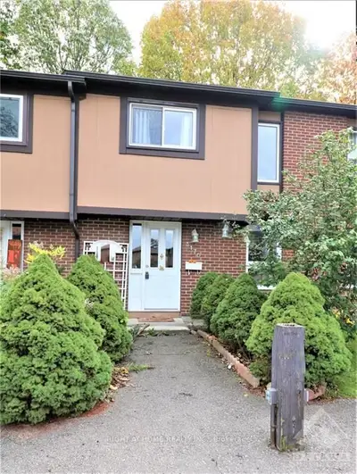 3170 STOCKTON Drive, Blossom Park - Airport and Area, ON K1T 1S1