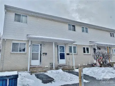 4026 Eady Court, Cyrville - Carson Grove - Pineview, On K1j 8x6