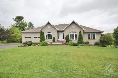 6746 WATERSIDE Court, Greely - Metcalfe - Osgoode - Vernon and Area, ON K4P 1P8