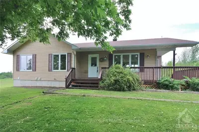 13025 WEEGAR Road, South Dundas, ON K0C 1H0