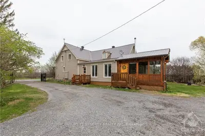 1550 COUNTY ROAD 2 Road, Alfred and Plantagenet, ON K0B 1C0