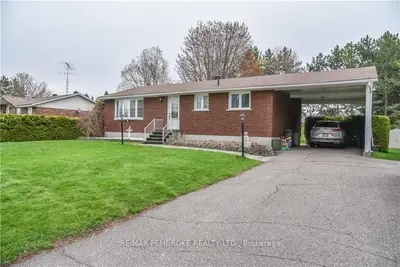 479 FOREST LEA Road, Laurentian Valley, ON K8A 6W6