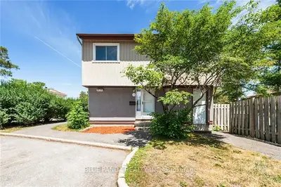218 WOODFIELD Drive, Tanglewood - Grenfell Glen - Pineglen, ON K2G 4A3