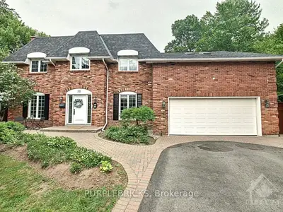 11 CHARNWOOD Court, Country Place - Pineglen - Crestview and Area, ON K2E 7C9