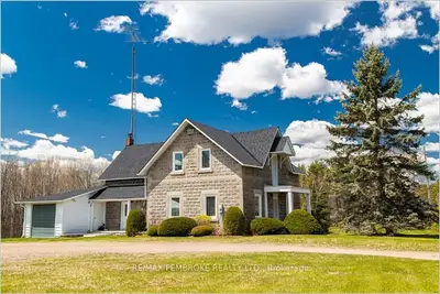 12127 HIGHWAY 60, North Algona Wilberforce, ON K0J 1X0