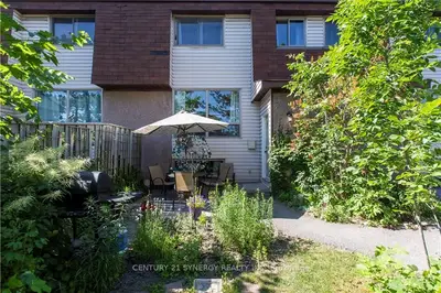 2640 DRAPER Avenue 26, Parkway Park - Queensway Terrace S and Area, ON K2H 8V3