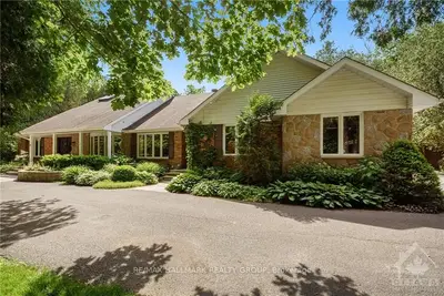 12 CEDARHILL Drive, Bells Corners and South to Fallowfield, ON K2R 1B6
