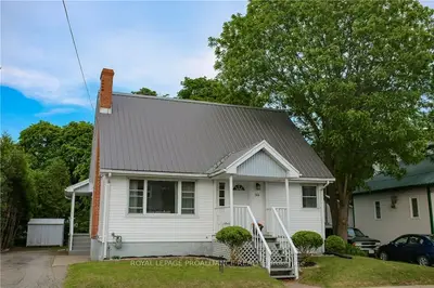 566 SOPHIA Street, Prescott, ON K0E 1T0