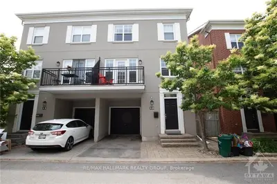 10 GEORGETON, Manor Park - Cardinal Glen and Area, ON K1K 4V7