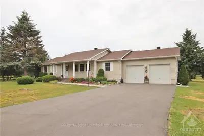 24 OLD KINGSTON Road, Rideau Lakes, ON K0G 1L0