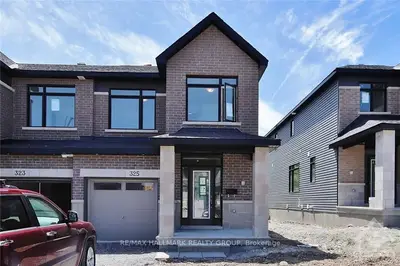 325 IBANEZ Walk, Leitrim, ON K1T 3W7