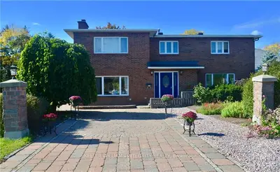 39 ELDERFIELD Court, Elmvale Acres and Area, ON K1B 4K1