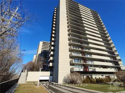 158B MCARTHUR AVE Avenue 503, Vanier and Kingsview Park, ON K1L 8C9