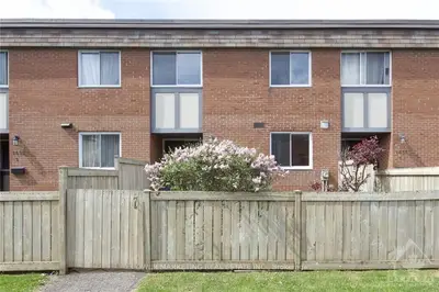 1655 HEATHERINGTON Road 3, Hunt Club - South Keys and Area, ON K1V 8V8