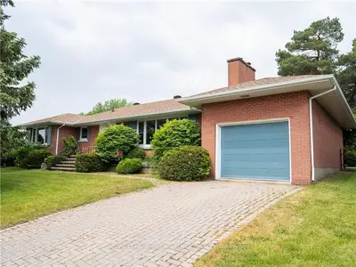2 HARDY Crescent, Brockville, ON K6V 3A3