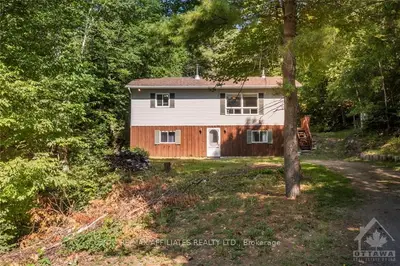 36 LAURAINE Crescent, Greater Madawaska, ON K7V 3Z4