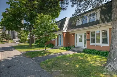 920 DYNES Road 52, Mooneys Bay - Carleton Heights and Area, ON K2C 0G8