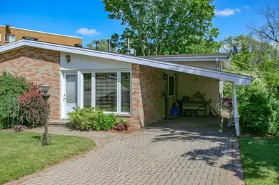101 FRONT Avenue W, Brockville, ON K6V 4J8