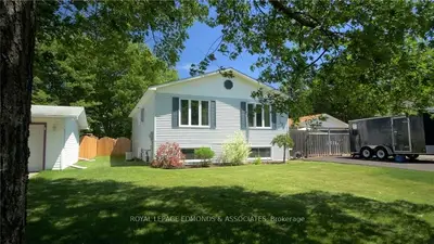 35 A East Street, Petawawa, ON K8H 2N7