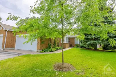 74 GRAND HARBOUR Court, Stittsville - Munster - Richmond, ON K2S 1H2