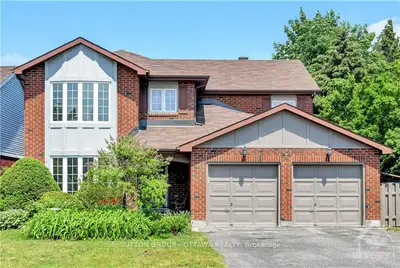 92 TOPLEY Crescent, Hunt Club - South Keys and Area, ON K1G 4M6
