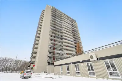 158 C McArthur Avenue 502, Vanier and Kingsview Park, ON K1L 8E7