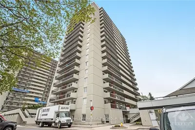 158B MCARTHUR Avenue 1802, Vanier and Kingsview Park, ON K1L 8C9
