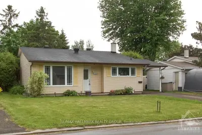 2168 FILLMORE Crescent, Beacon Hill North - South and Area, ON K1J 6A4