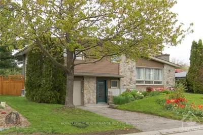 1843 GREENACRE Crescent, Beacon Hill North - South and Area, ON K1J 6S7