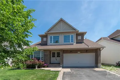 136 COURSIER Crescent, Orleans - Cumberland and Area, ON K4A 4N5