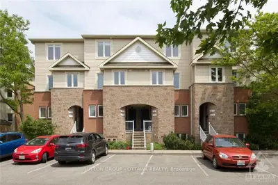 81 STRATHAVEN, Cyrville - Carson Grove - Pineview, ON K1J 1K7