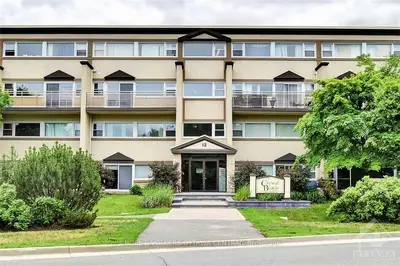 12 CORKSTOWN Road 212, Crystal Bay - Rocky Point - Bayshore, ON K2H 5B3
