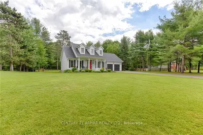 278 CARLA Street, Petawawa, ON K8H 3L8