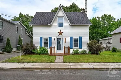 10627 MAIN Street, North Dundas, ON K0E 1W0