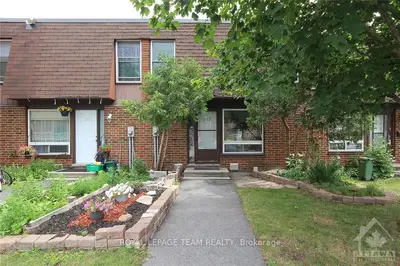 2270 COTTERS Crescent 213, Hunt Club - Windsor Park Village and Area, ON K1V 8Y6