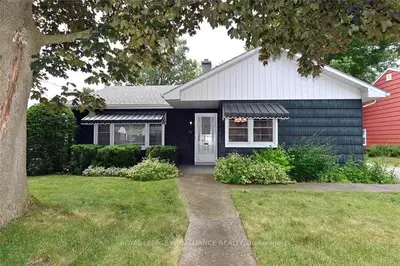 14 BUTTERFIELD Place, Brockville, ON K6V 1M5