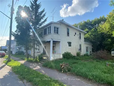 3258 Lake Dore Road, North Algona Wilberforce, On K0j 1x0