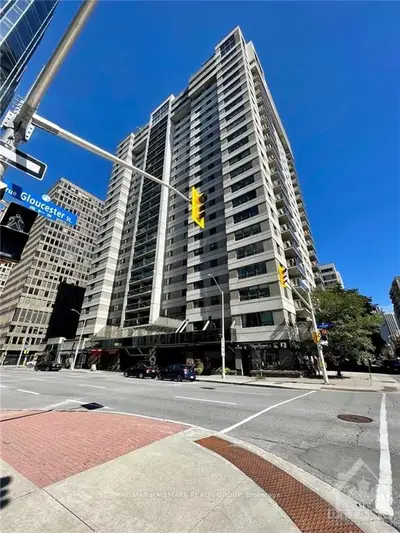 199 KENT Street 1808, Ottawa Centre, ON K2P 2K8