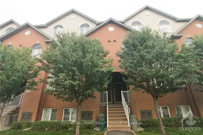 49 JARDIN 329, Manor Park - Cardinal Glen and Area, ON K1K 2V8