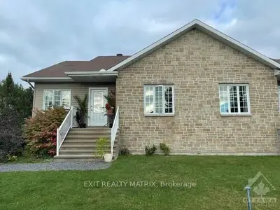 8 TELEGRAPH Avenue, Alfred and Plantagenet, ON K0A 1A0