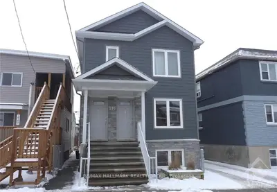 216 CARILLON Street, Vanier and Kingsview Park, ON K1L 5X8
